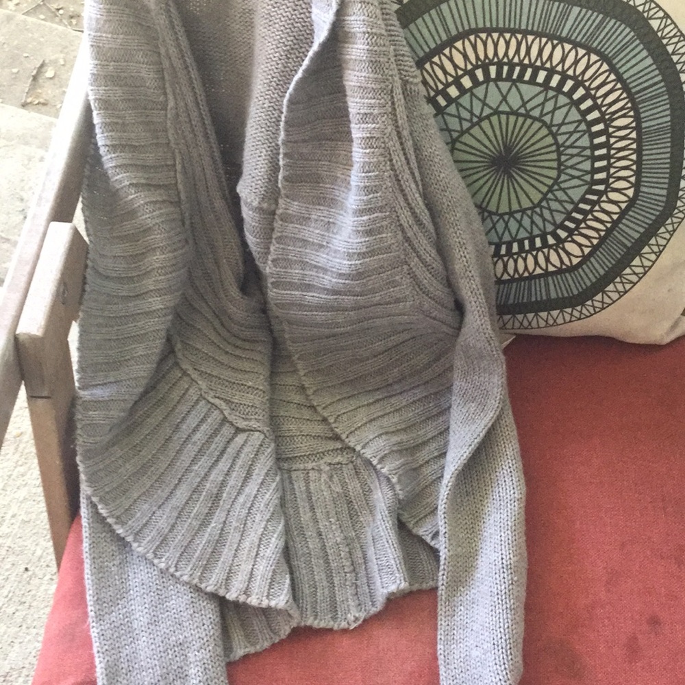 Sweater - Picture 4 of 4
